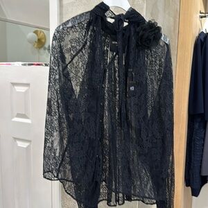 Le superb sheer lace bow blouse with tickets